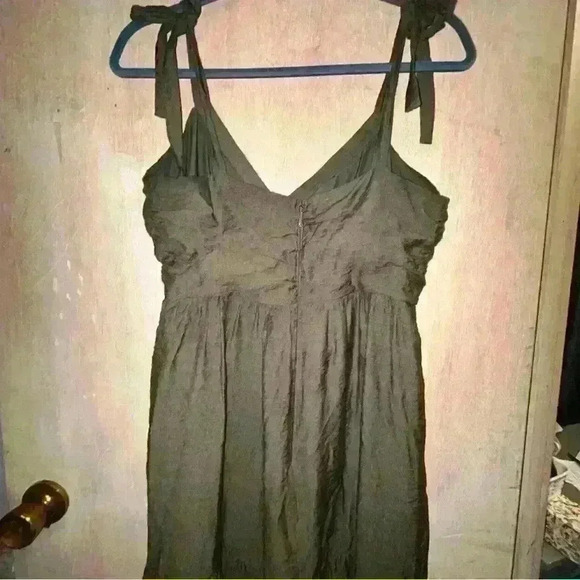 Olive green tiered maxi dress with tie straps size medium - Picture 3 of 5